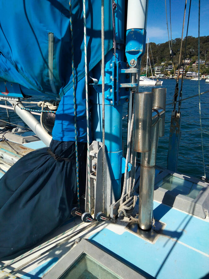 Tabernacle, vang, pole, heater flue Tabernacle, vang, pole, heater flue